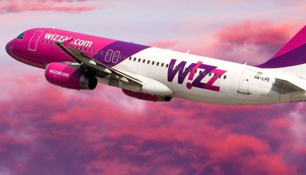 Самолёт Wizz Air в аэропорту Звартноц, Ереван