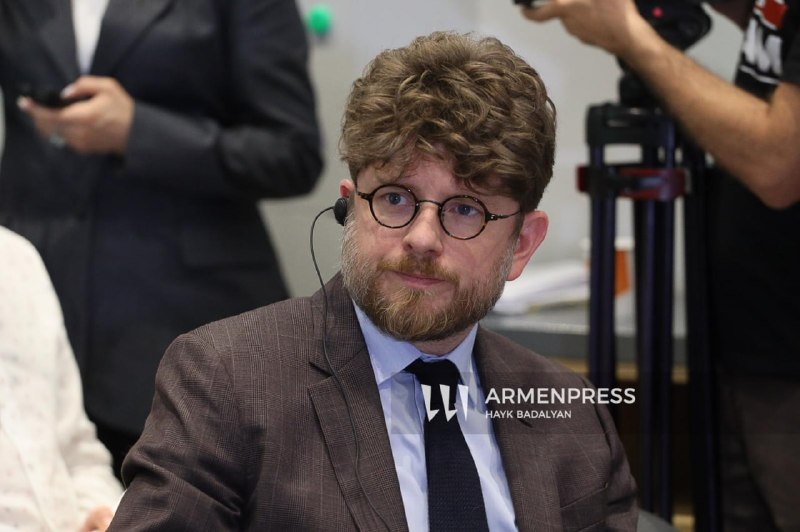 Посол Франции в Армении Оливье Декотиньи на встрече с экспортерами в Ереване